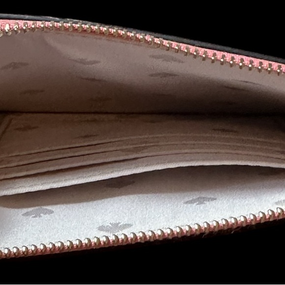 Kate Spade Wristlet NWT - Picture 4 of 5